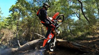 Hard Enduro Training with the Pro Riders at Red Bull Sea to Sky