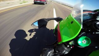 ZX10R tails S1000RR on fast highway ride