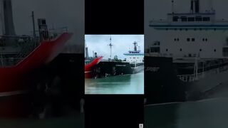 LARGE Ships Crash #shorts